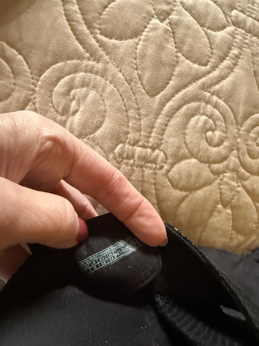 Vionic Black Textured Crisscross Slide Sandals with Buckle. Size 7. Make offer! - Picture 6 of 6